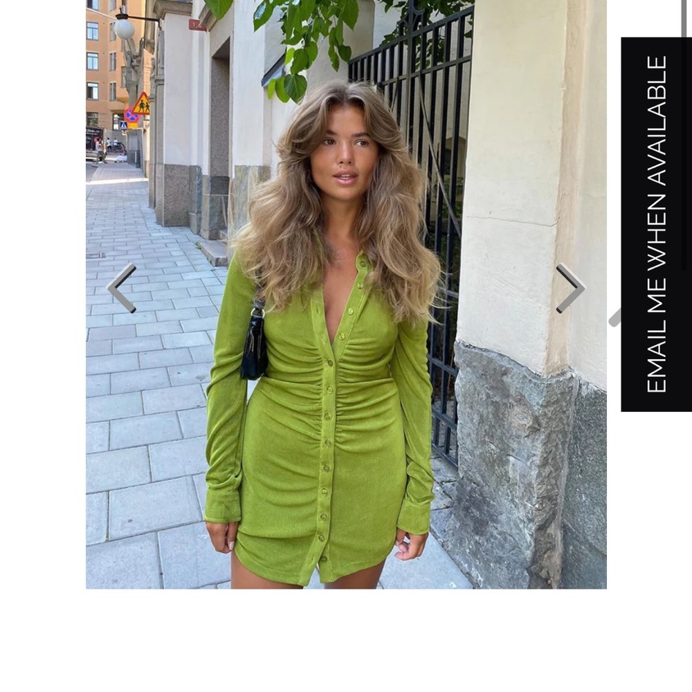 With Jean Andy dress in the color forest
